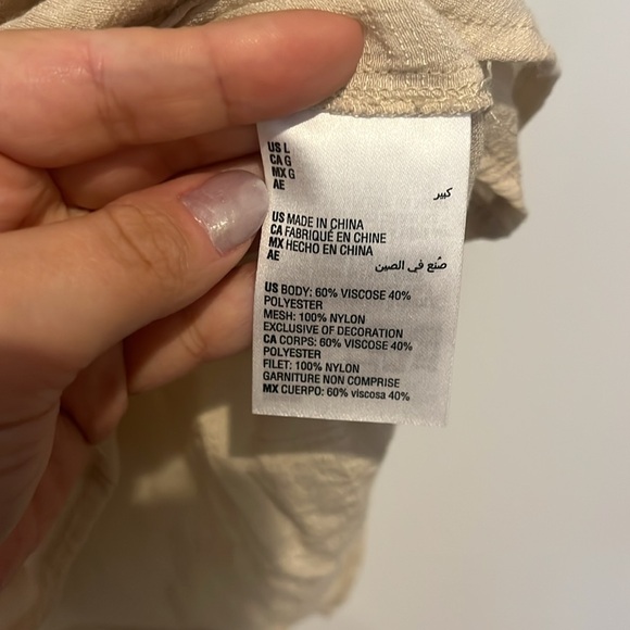 Tank top w/ detailing - Picture 6 of 6